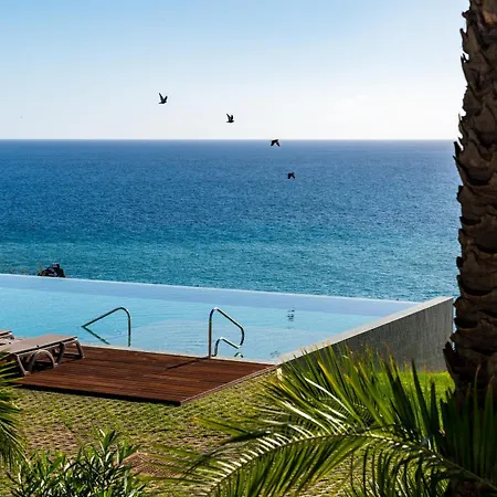 Acqua I By An Island Funchal