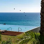 Acqua I By An Island Funchal