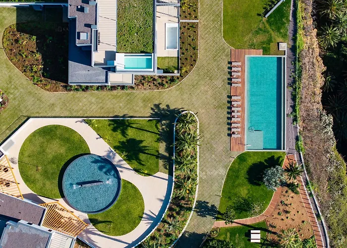 Acqua I By An Island *